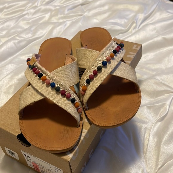 Toms sandals - Picture 1 of 4